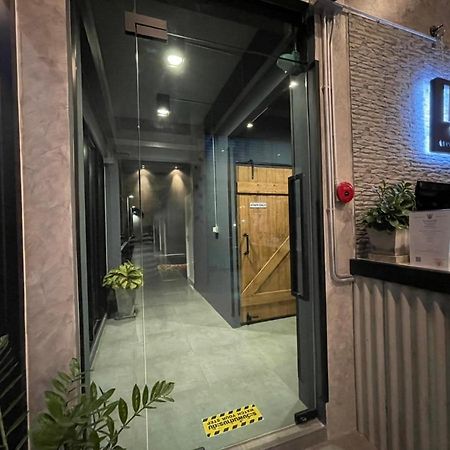 Loft Space Hotel Ранонг Экстерьер фото