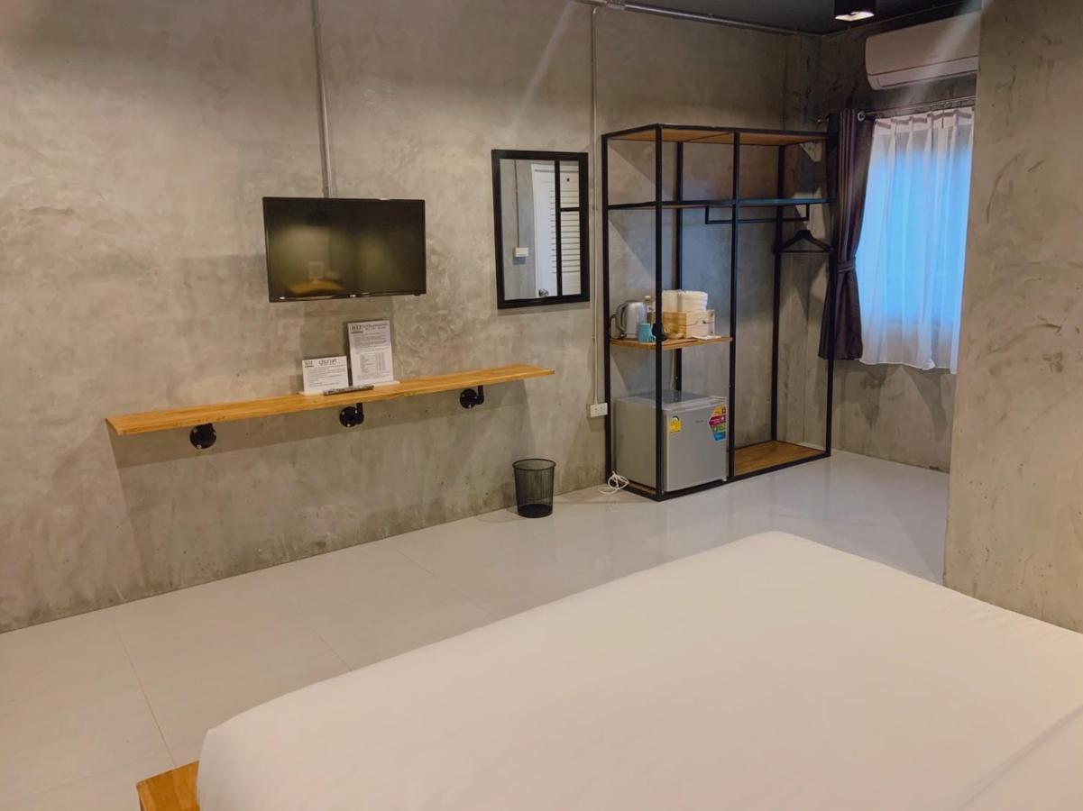 Loft Space Hotel Ранонг Экстерьер фото